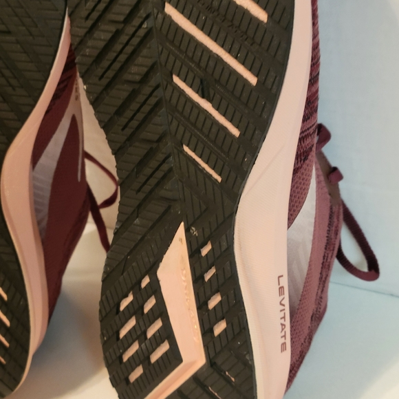 Brooks Levitate 4 Road Running Sneakers Size 8 Maroon / Pink - Picture 4 of 16